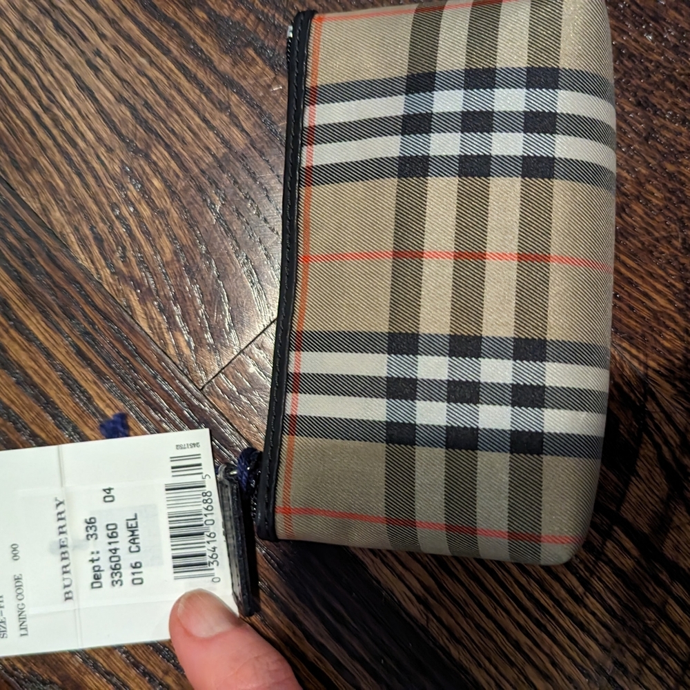 Burberry small change wallet